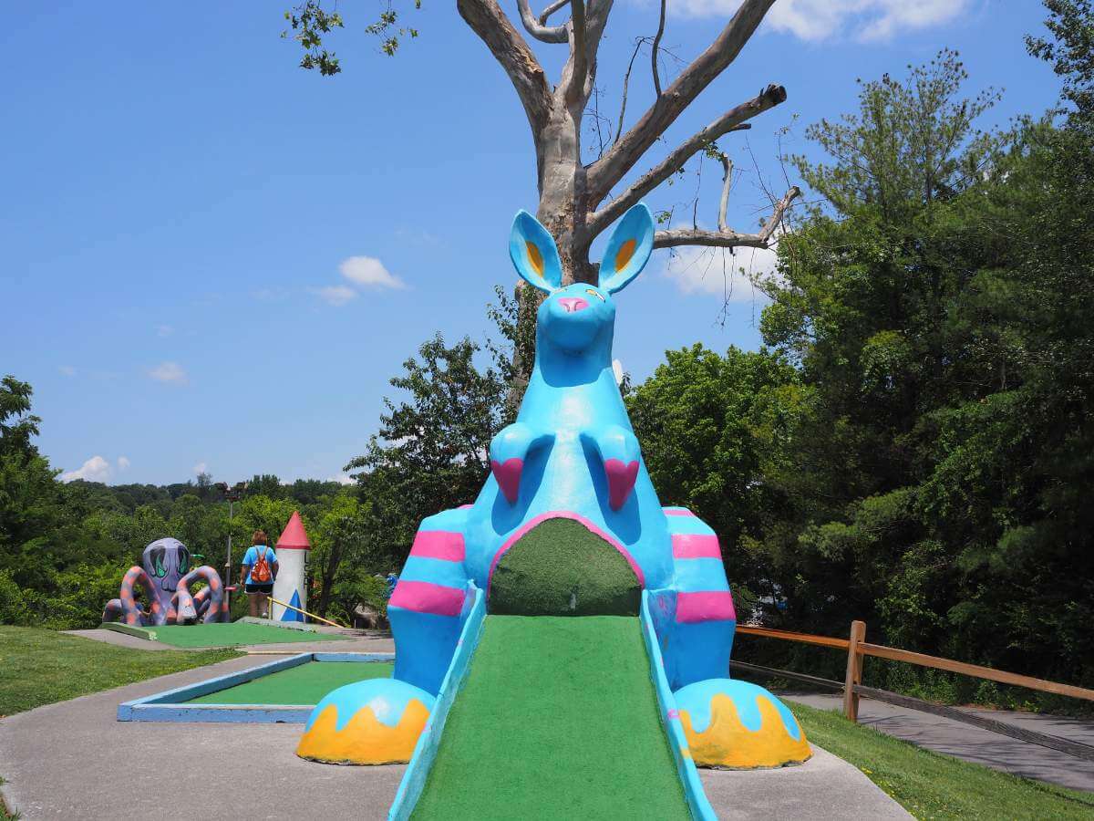 A giant kangaroo on the mini golf course at Sir Goony's, an affordable activity in Farragut.
